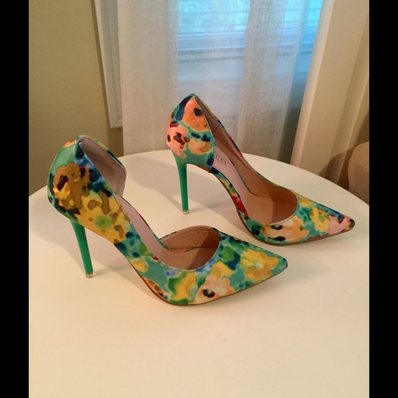 Brand new! Fun floral heels! - Picture 2 of 3
